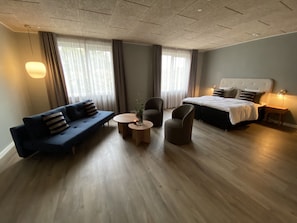Luxury-Doppelzimmer | Individuell dekoriert, individuell eingerichtet, Schreibtisch