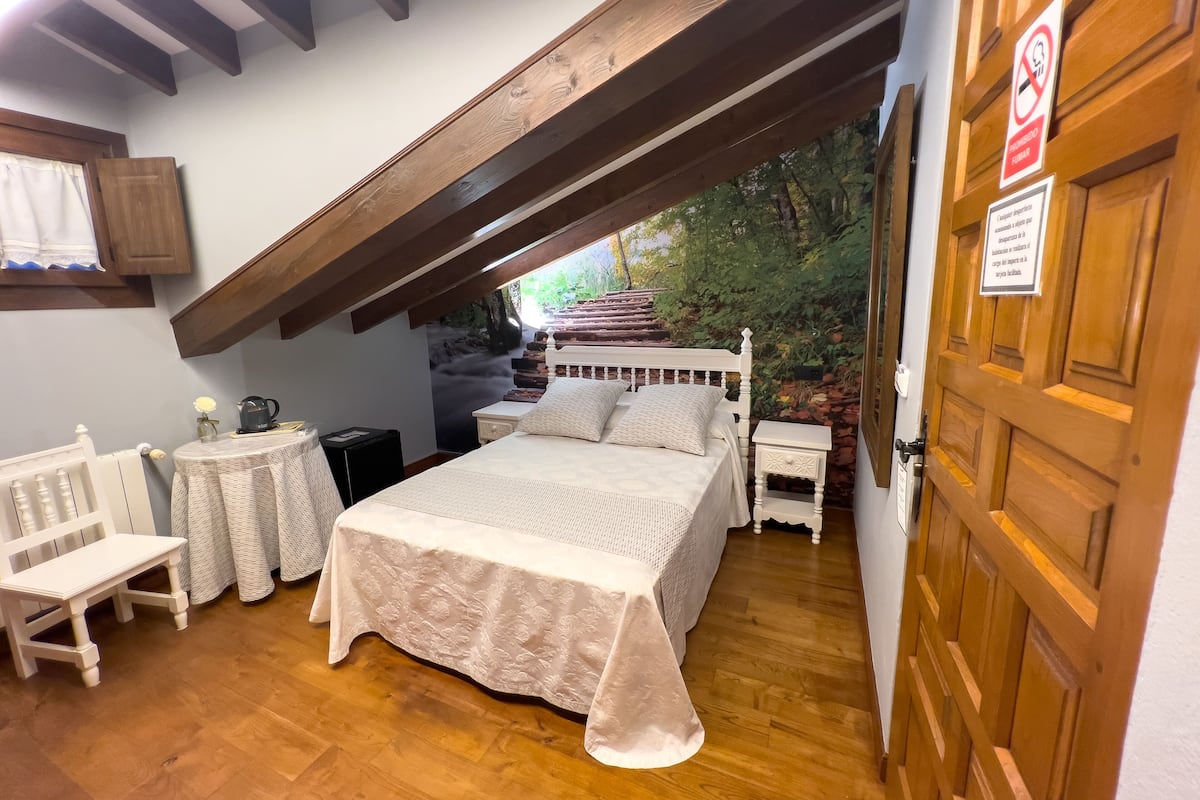 Down duvets, in-room safe, individually decorated