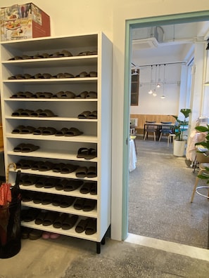 Pintu masuk properti
