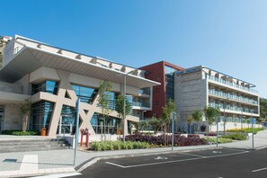 Front of property - HI Haifa Hostel (Haifa)