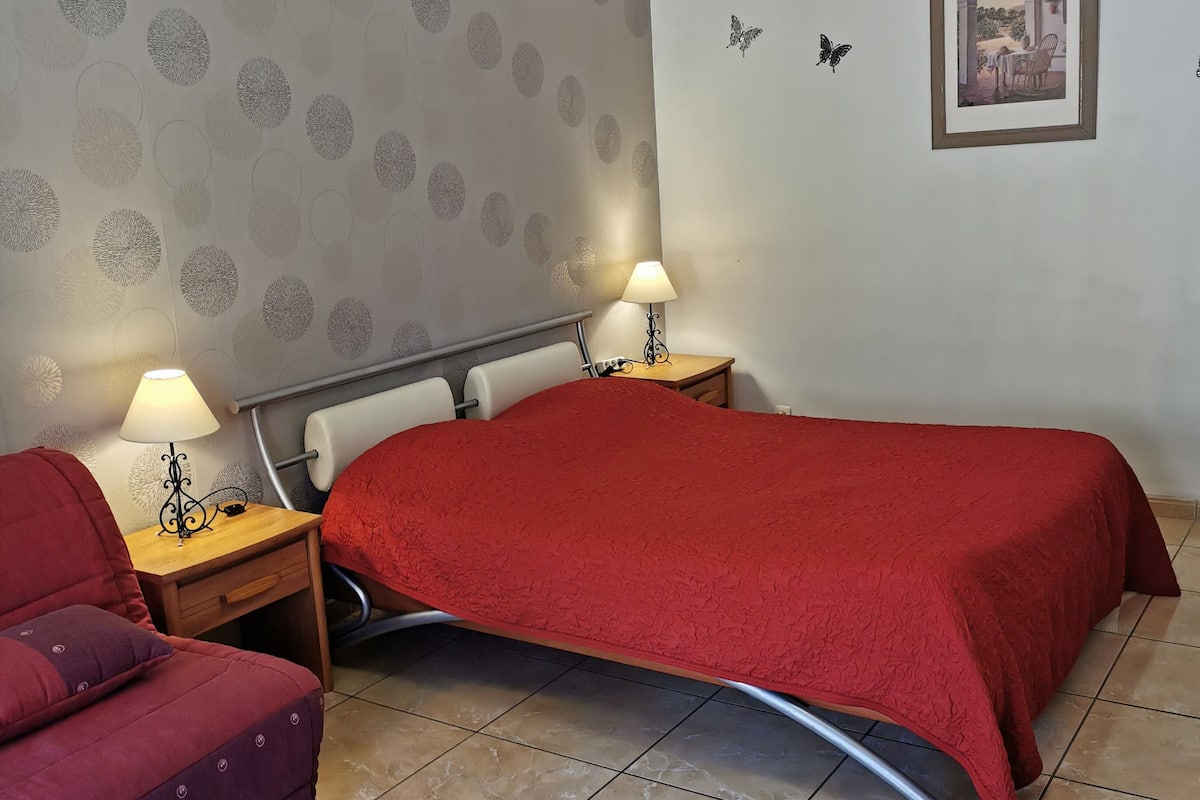 Comfort-Doppelzimmer | Individuell dekoriert, individuell eingerichtet, Schreibtisch