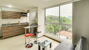 Apartment, 2 Bathrooms | Living room | Flat-screen TV - Apartamento c/ WiFi, balcón y buena ubicación 602 (Medellín)