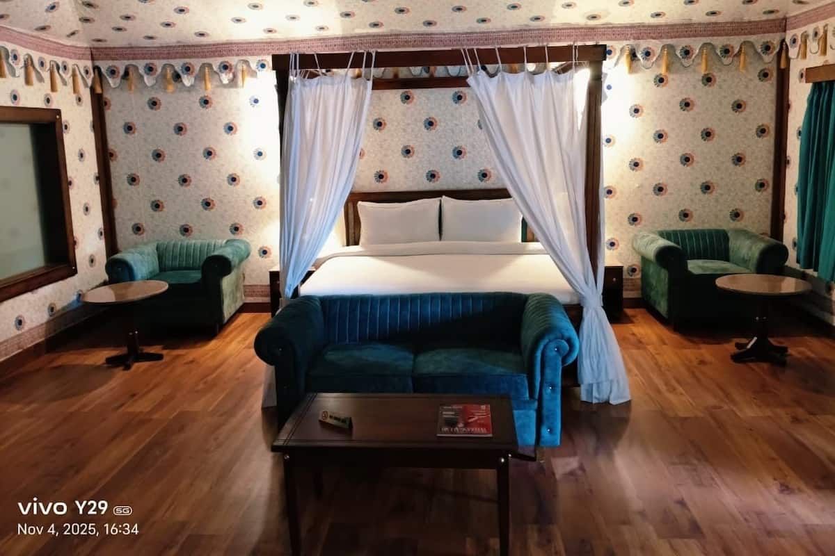 Coffres-forts dans les chambres, fer et planche à repasser