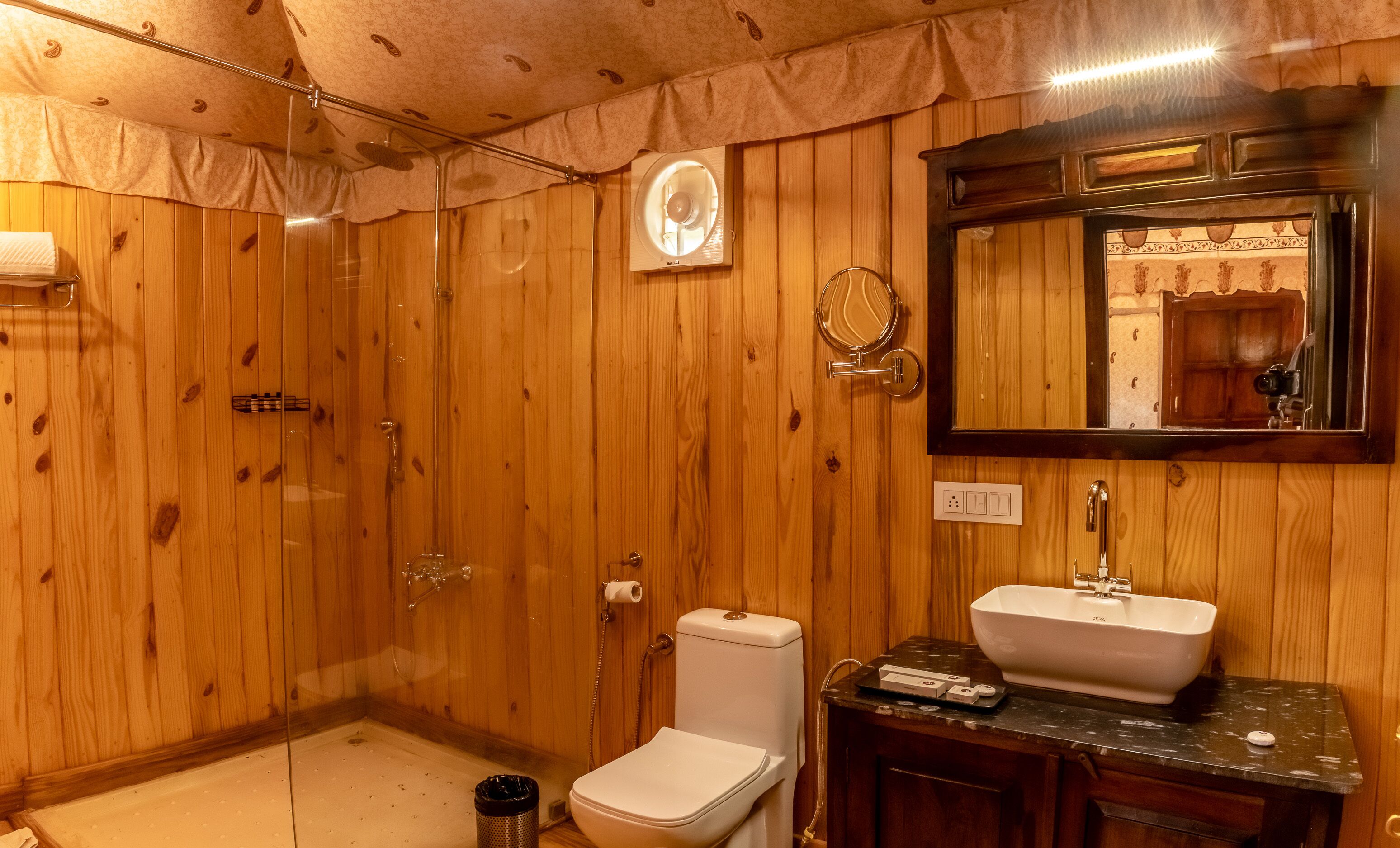 machan deluxe tent | bathroom | shower, free toiletries, hair dryer, bathrobes
