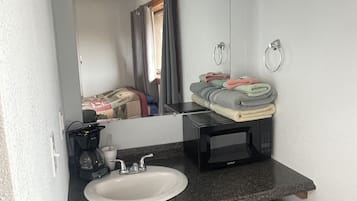 Standard Room, 1 Double Bed, Non Smoking (Single Room) | Blackout curtains, free WiFi, bed sheets