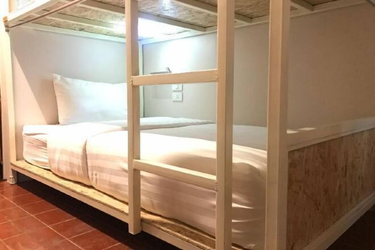 1 quarto, Wi-Fi de cortesia, roupa de cama