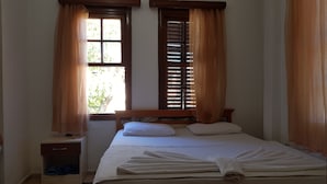 Double or Twin Room | WiFi (free), bed sheets - Dedehan Pansiyon (Antalya)
