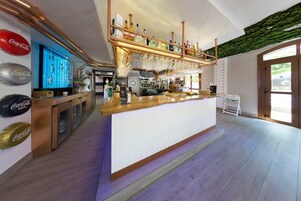 Bar-cafetería