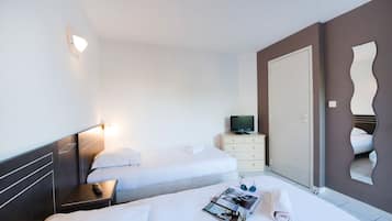 1 bedroom, iron/ironing board