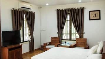 Villa, 3 Bedrooms | 3 bedrooms, desk, free WiFi