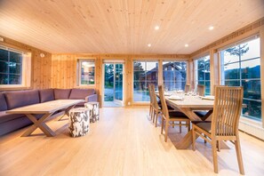 Superior Cabin, 5 Bedrooms | Living room | Flat-screen TV