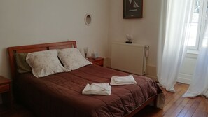 Double Room, Courtyard View | Rollaway beds, free WiFi, bed sheets