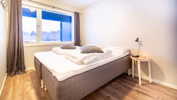 Standard Apartment, 2 Bedrooms | 2 bedrooms, free WiFi, bed sheets