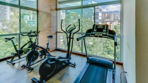 Gym - Apartamento estudio c/ piscina en terraza Blux 306 (Medellín)