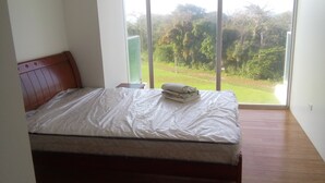 Unclassified image, 2 of 5, button - Apartamento en el Atlántico de Panamá (Maria Chiquita)