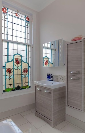 Bathroom - Victorian Townhouse at Stockbridge (Edinburgh)