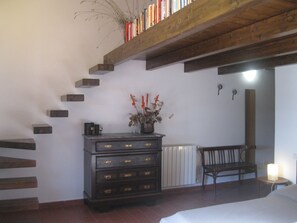 Desk, bed sheets