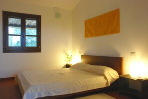 Desk, bed sheets