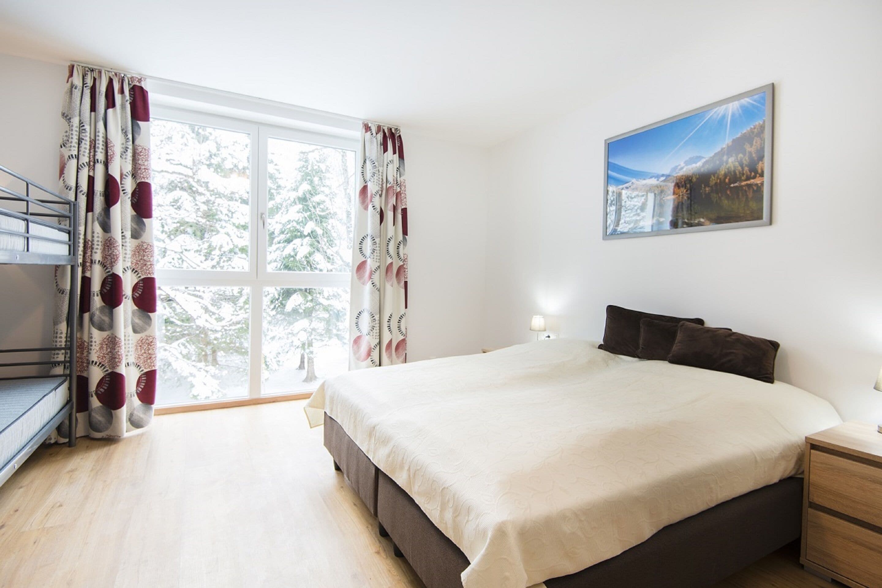 Comfort-Apartment, 4 Schlafzimmer | Bügeleisen/Bügelbrett, kostenloses WLAN