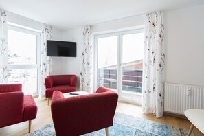 Superior Apartment, 2 Bedrooms | Living area