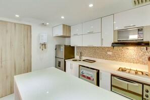 Leilighet, 2 bad | Eget kjøkken | Kjøleskap, mikrobølgeovn, ovn og kokeplater