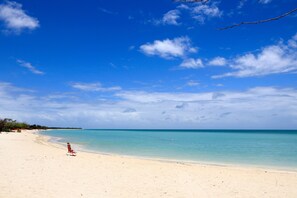 Beach/ocean view - Rooms Boutique by Annie's (Cabo Rojo)