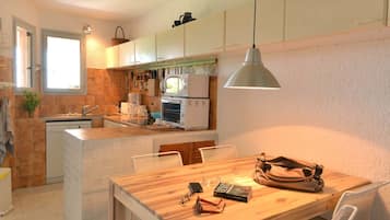 Villa, 1 chambre (Mini with Air Conditioning) | Restauration dans la chambre