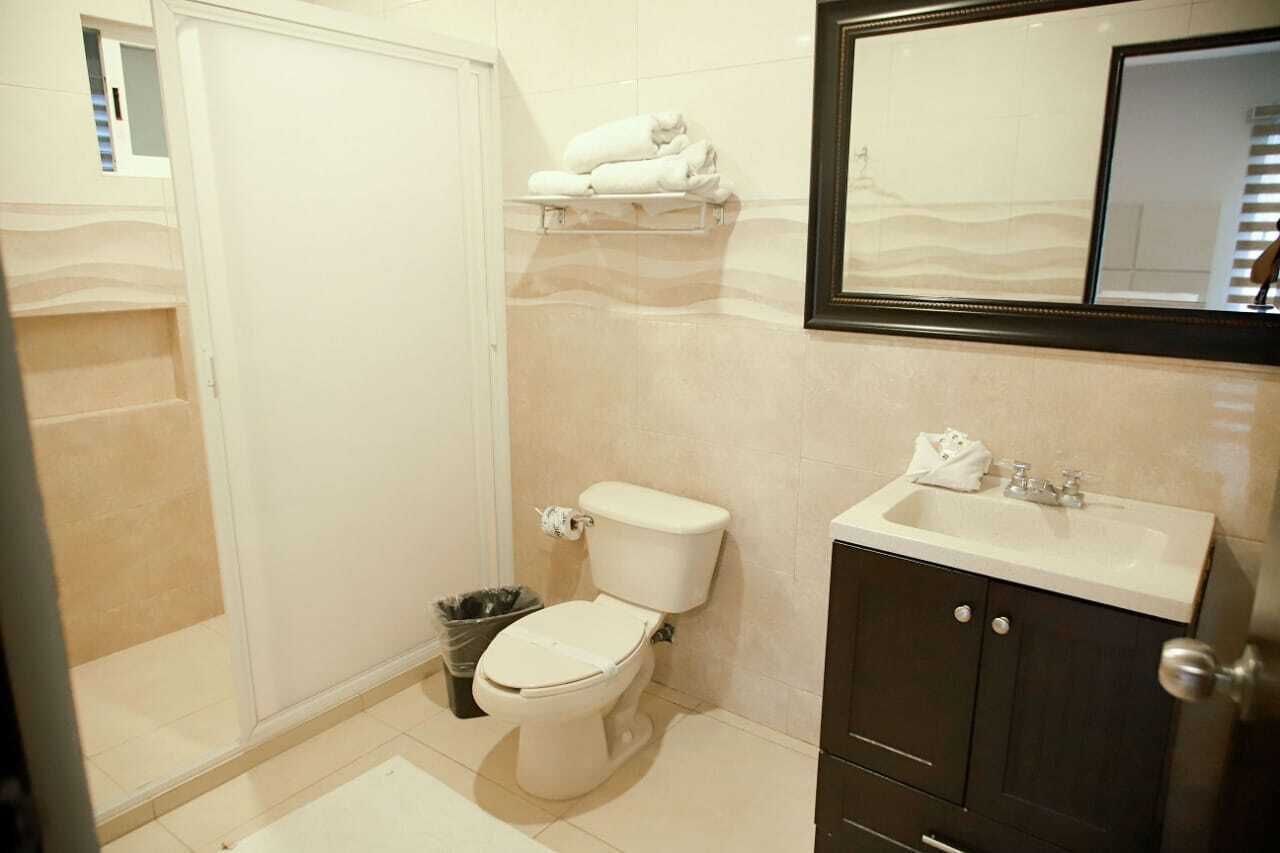 shower, free toiletries, towels