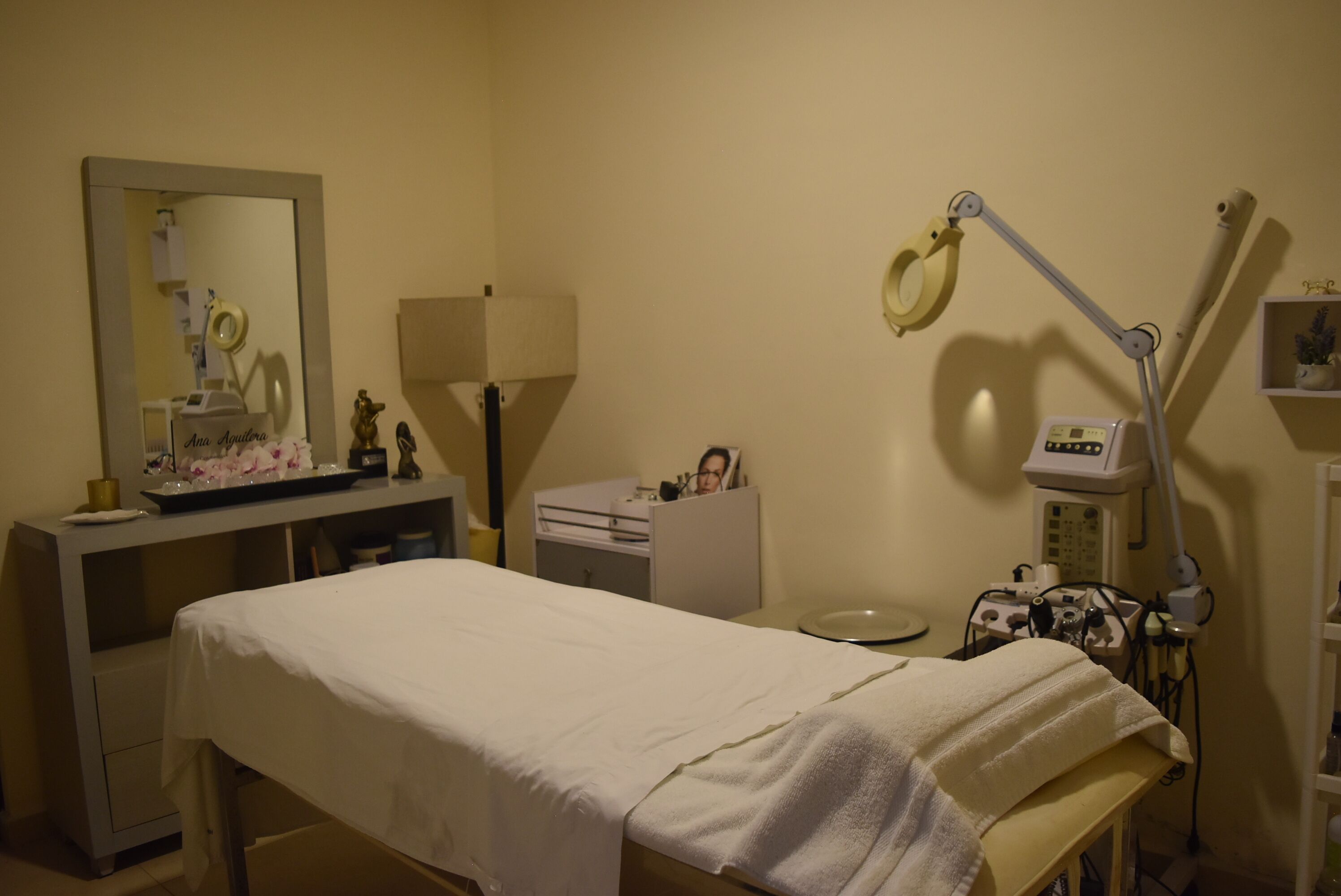 deep-tissue massages, swedish massages, sports massages, massages