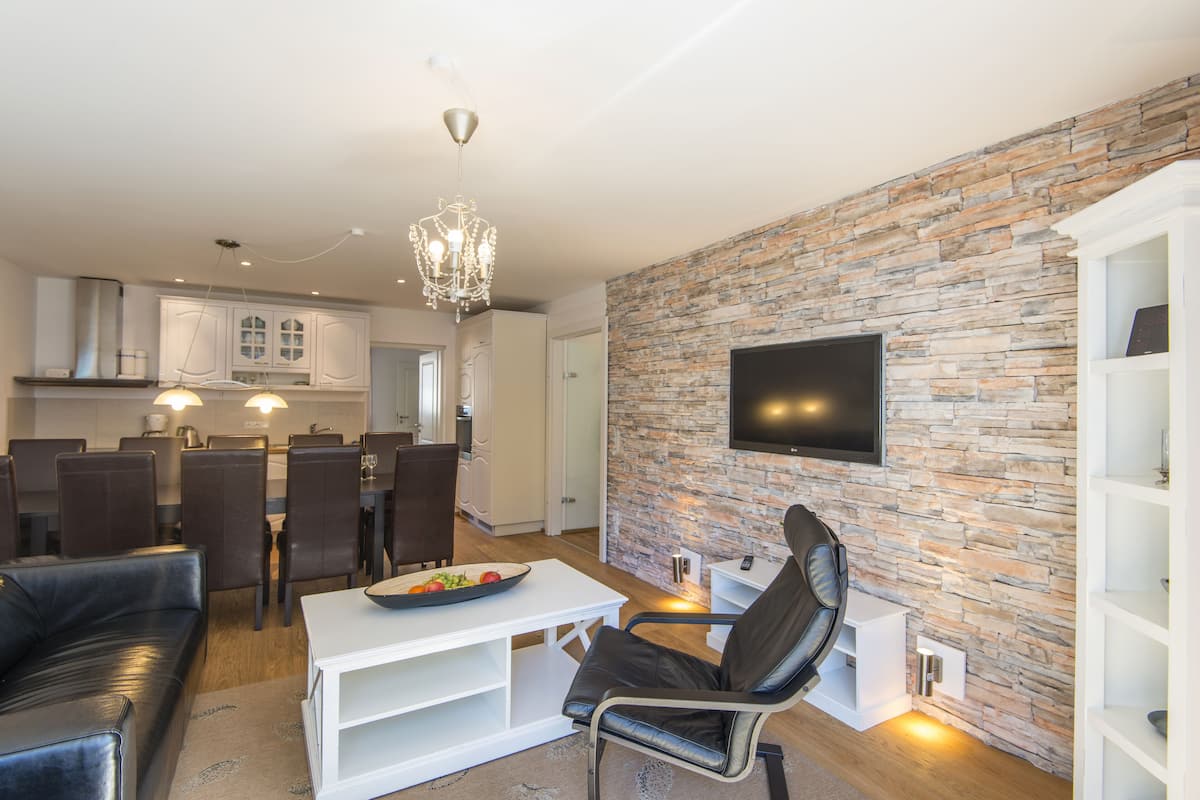 Apartment, 4 Bedrooms, Terrace | Interior