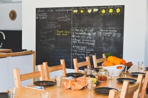 Breakfast area - Body surf house - Hostel (Capbreton)