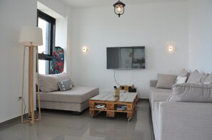 Elite Apartment, 3 Bedrooms | Living room | Flat-screen TV - Isra Home Yitshak Sadeh 6 Apartment (Bat Yam)