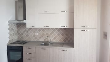 Apartment, 1 Schlafzimmer | Schreibtisch, Babybetten