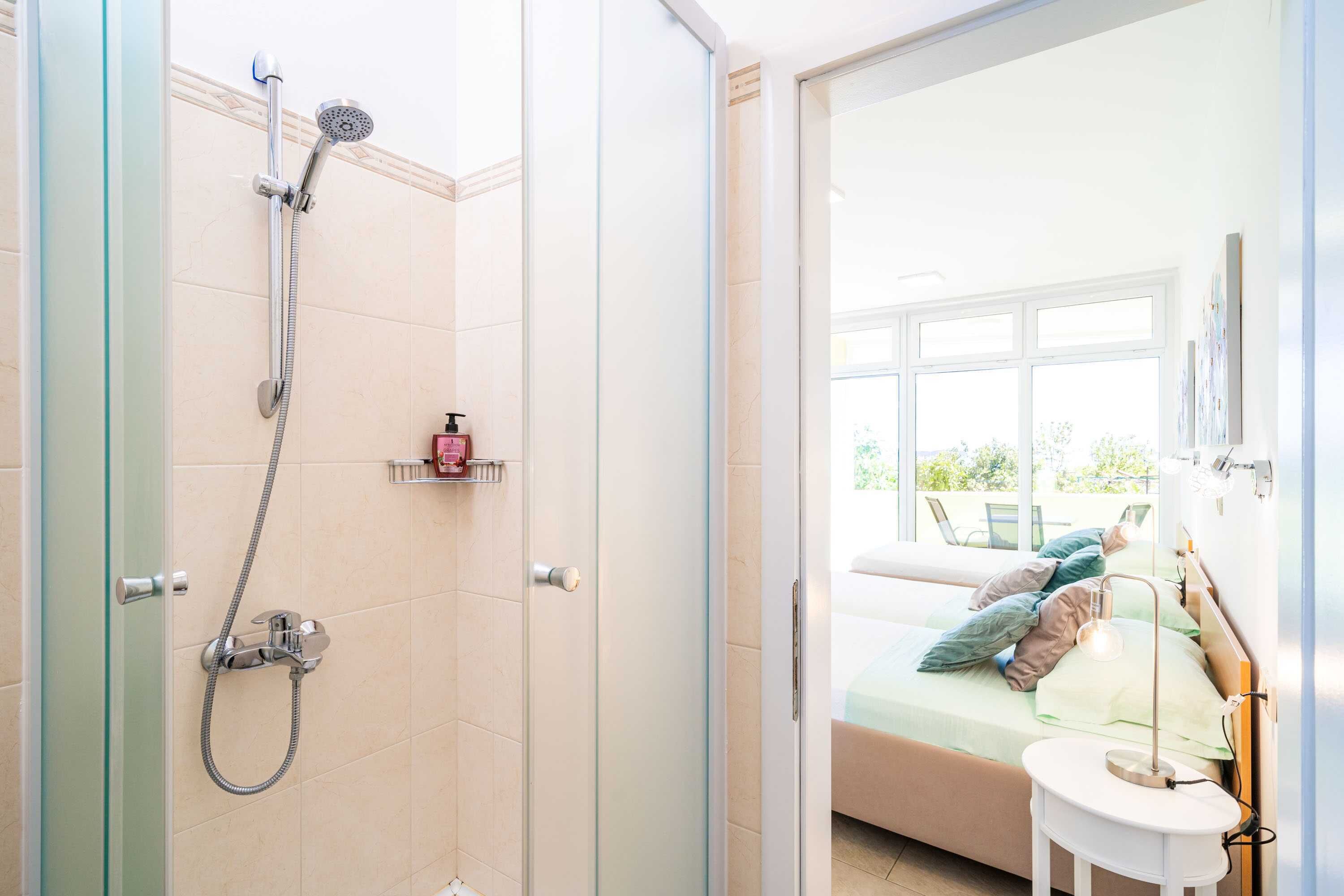 Premium Studio, Terrace, Sea View | Bathroom