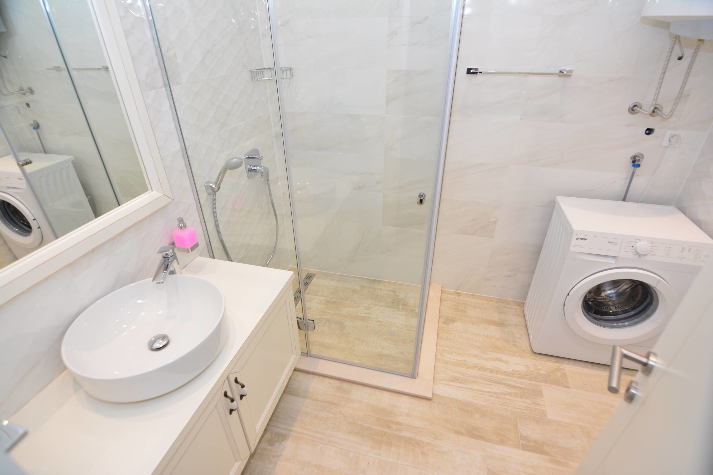 apartment, 2 bedrooms, terrace, sea view | bathroom | shower, free toiletries, towels