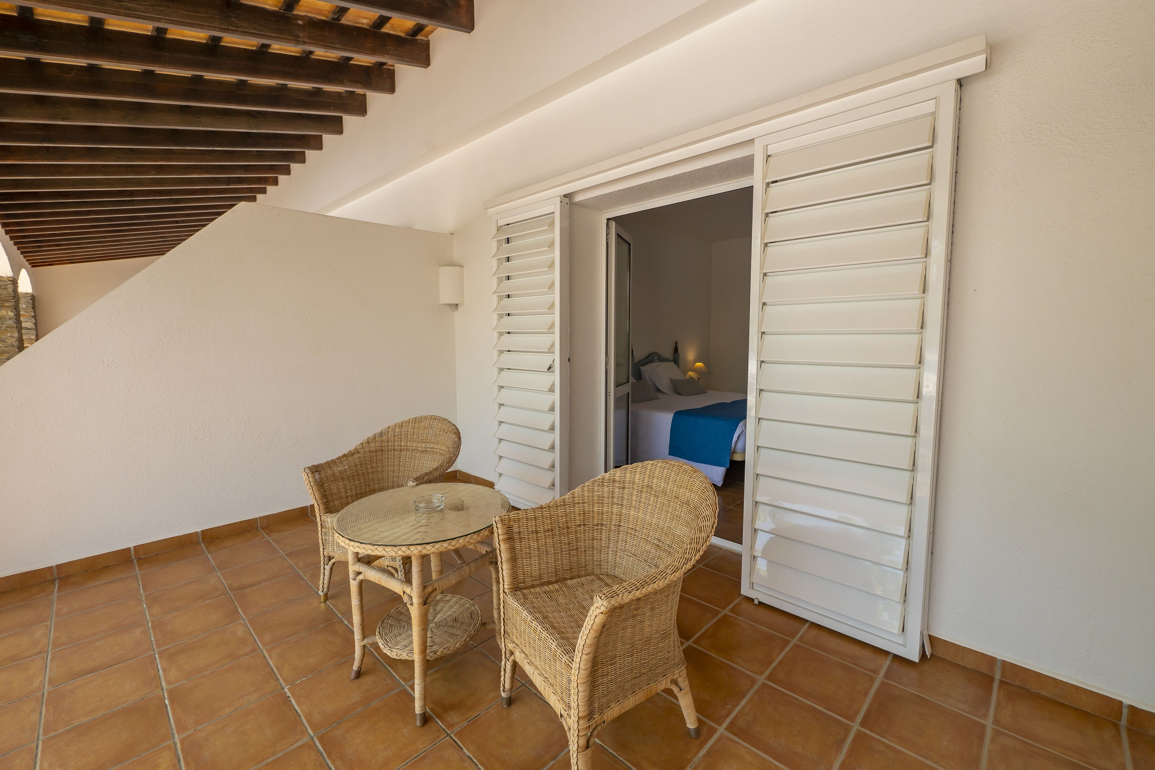 double room | 1 bedroom, in-room safe, desk, free wifi