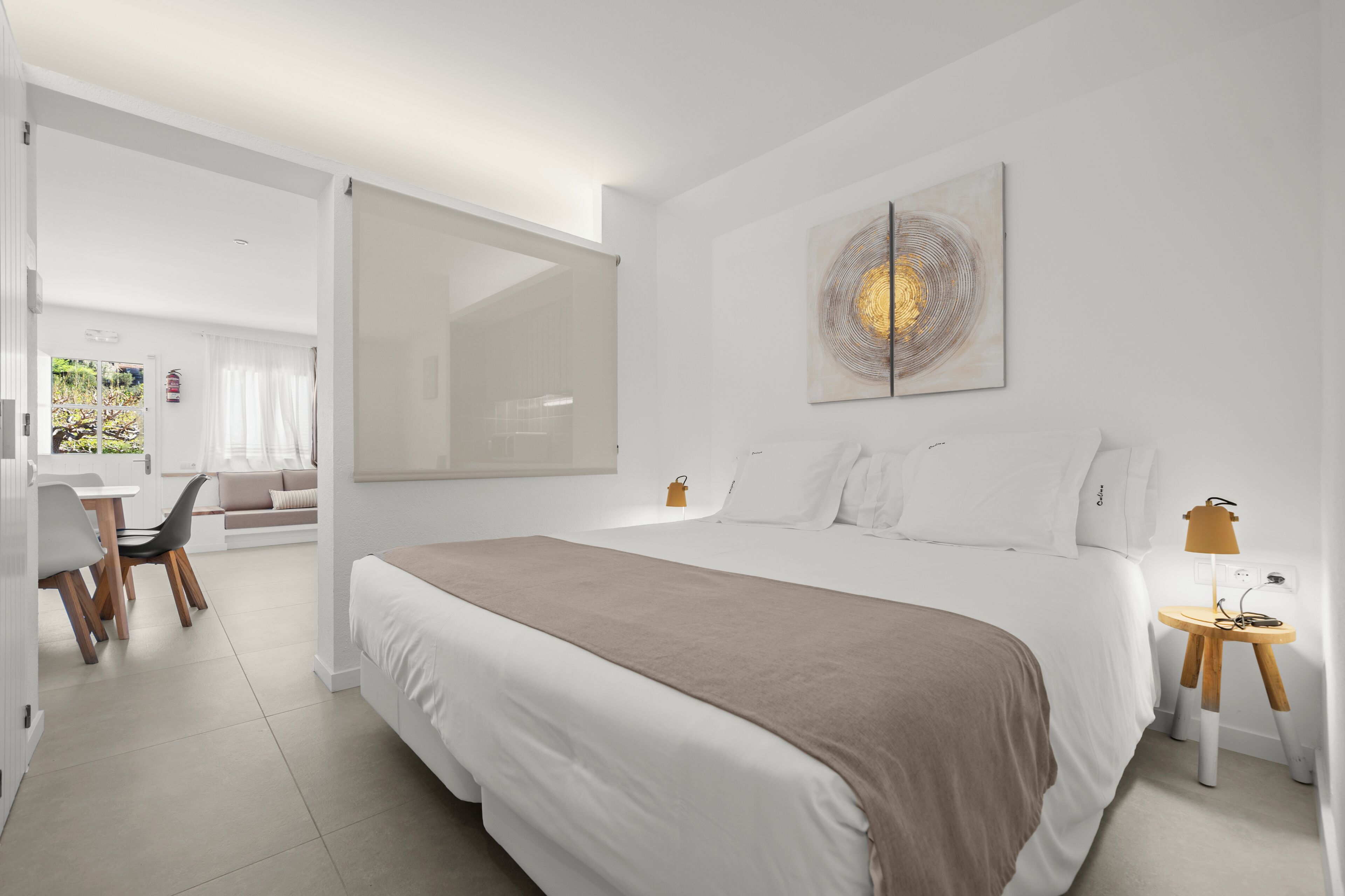 Studio, uitzicht op bergen | Een kluis op de kamer, een bureau, gratis wifi, beddengoed