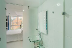 Bathroom - Cómodo y luminoso apartamento estudio -130 (Medellín)