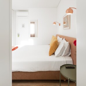 Studio | Een kluis op de kamer, geluiddichte muren, een strijkplank/strijkijzer