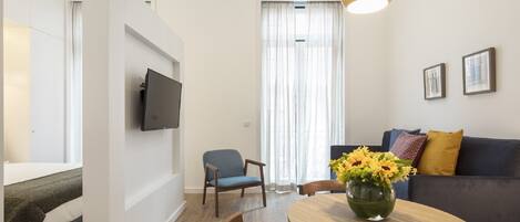 Estudio superior | Caja de seguridad en la habitación y insonorización