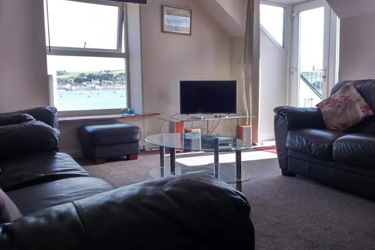 Apartment, 2 Bedrooms, River View | 2 bedrooms, in-room safe, iron/ironing board, WiFi (free)