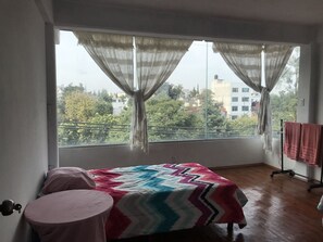 Iron/ironing board - Posada Aurorita (Mexico City)