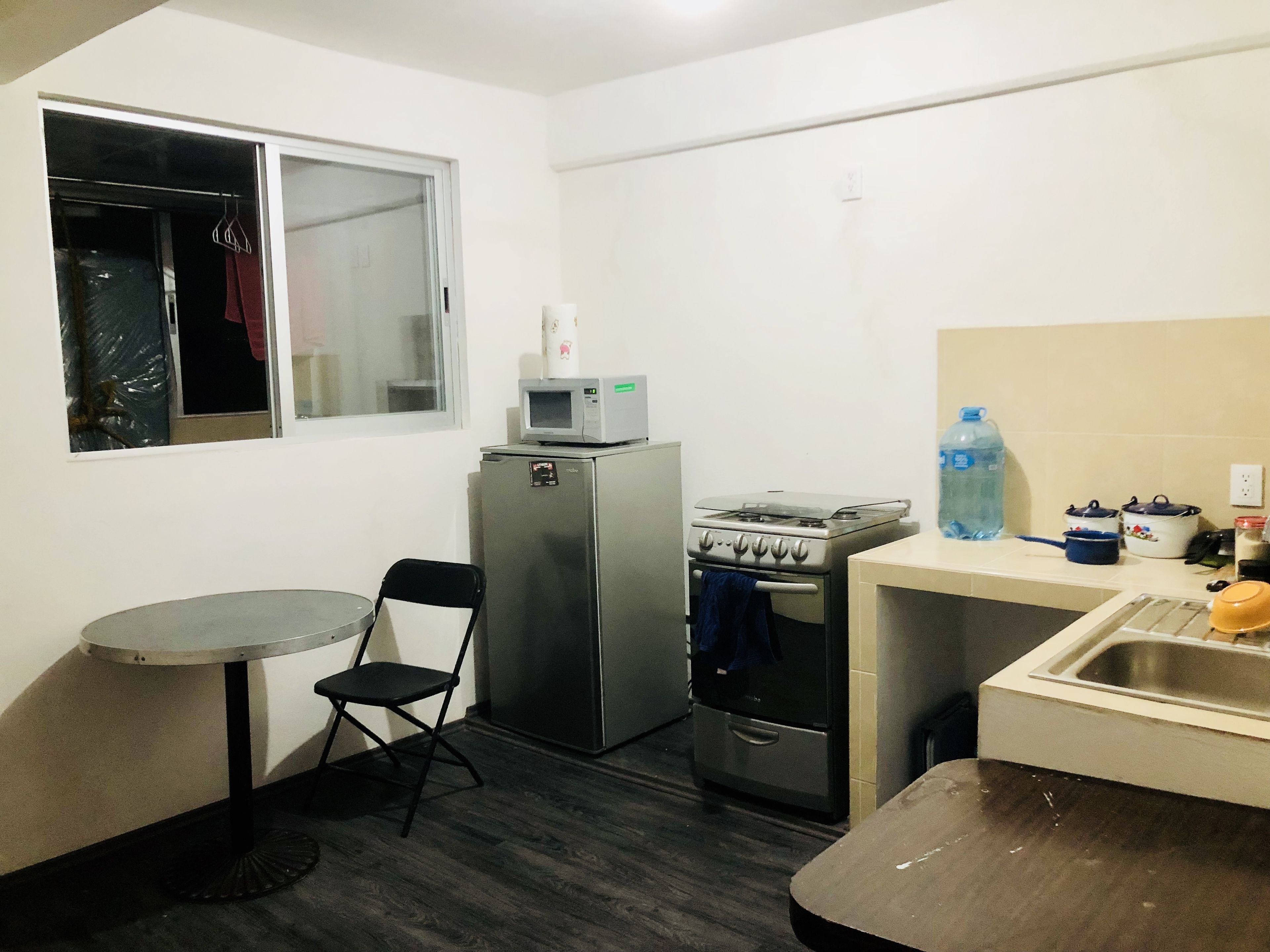 Habitación individual básica | Cocineta privada