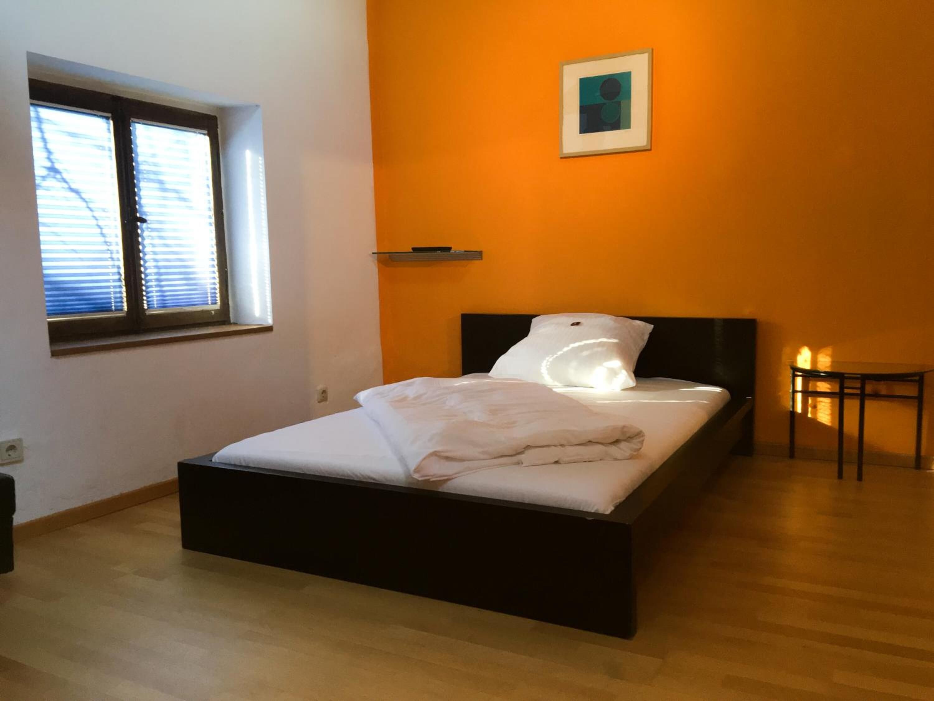 Allergikerbettwaren, Minibar, Schreibtisch, Verdunkelungsvorhänge