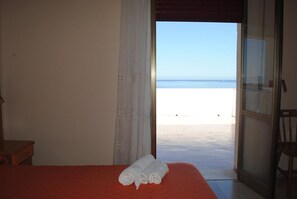 Premium bedding, in-room safe, desk, free WiFi - Hotel South Paradise (Palmi)