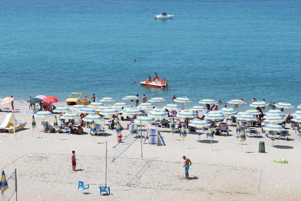 Private beach, sun-loungers, beach umbrellas, scuba diving