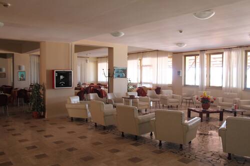 Coin salon dans le hall