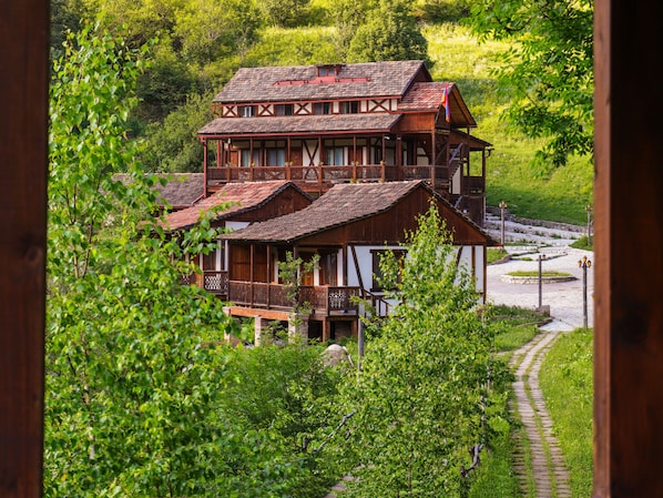 Comfort Cabin, Multiple Beds, Balcony, Lake View | Balcony view