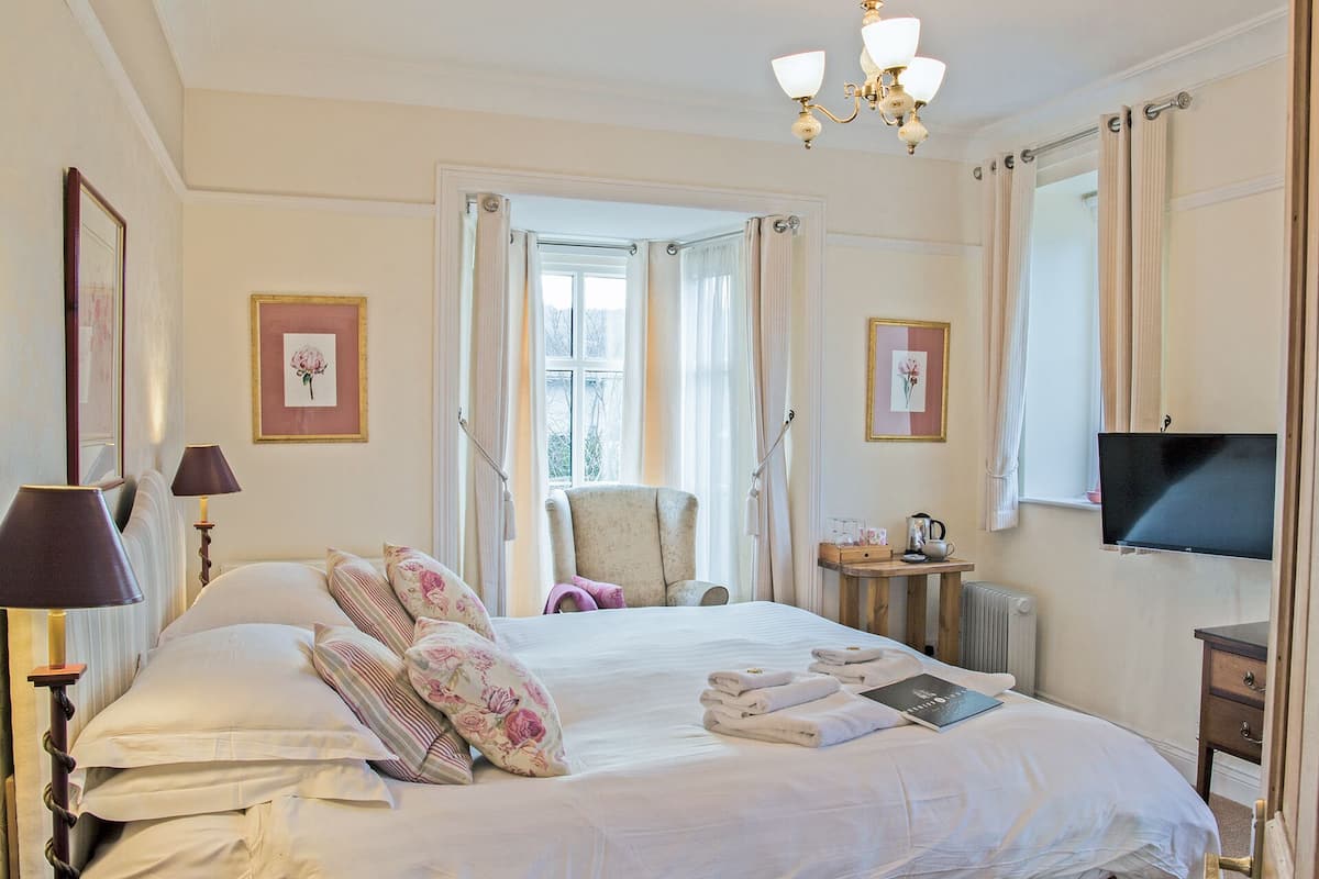 Double Room (The Mousehole) | 1 bedroom, iron/ironing board, free WiFi