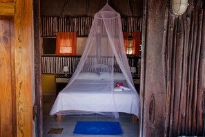 Casa | Minibar y caja de seguridad en la habitación 